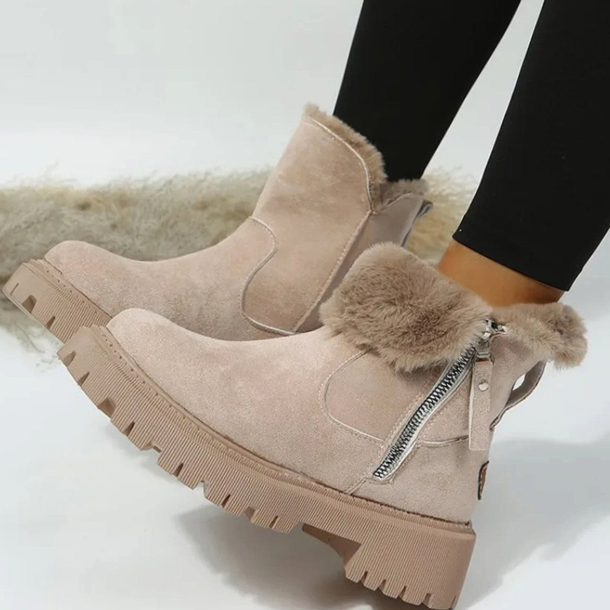 Elin | Warm Suede Ankle Boots with Fur Collar