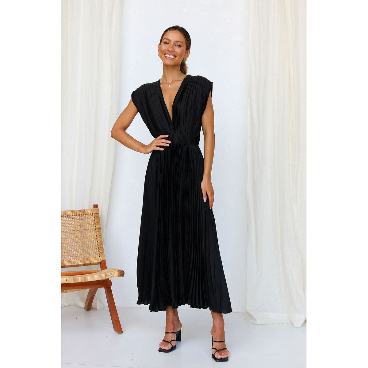 Eloise | V-Neck Pleated Women's Party Dress