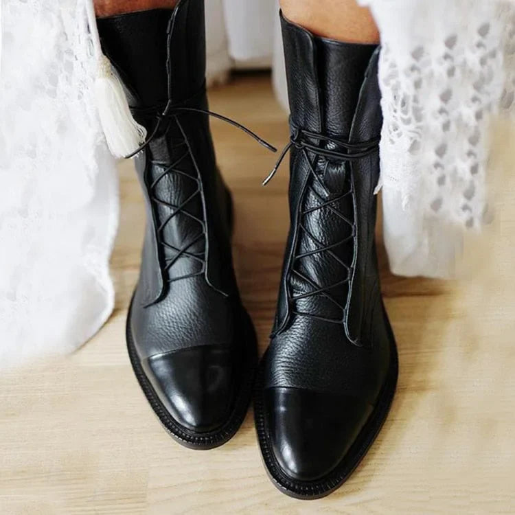 Mona | Effortlessly Chic Leather Ankle Boots