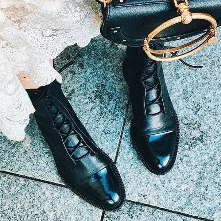 Mona | Effortlessly Chic Leather Ankle Boots