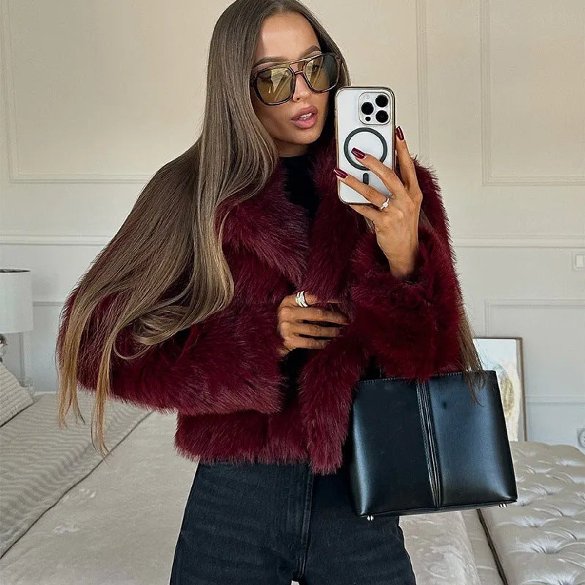 Clara | Cropped V-Neck Women's Faux Fur Jacket for Winter