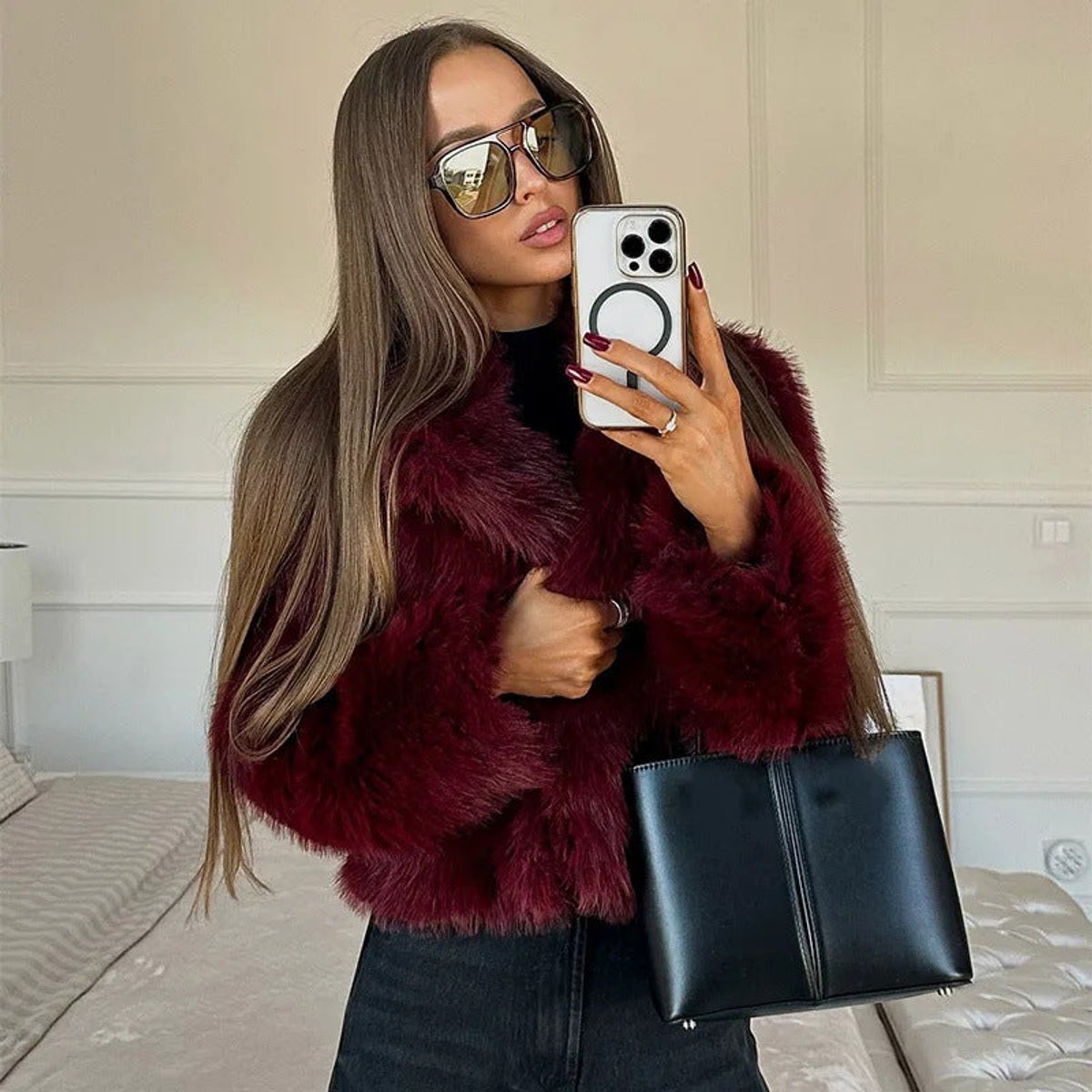 Clara | Cropped V-Neck Women's Faux Fur Jacket for Winter