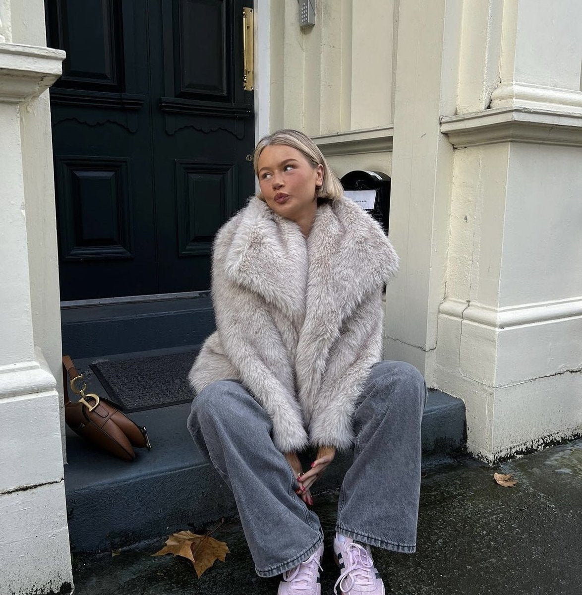 Millie | Elegant Cropped Black Women's Faux Fur Coat for Winter