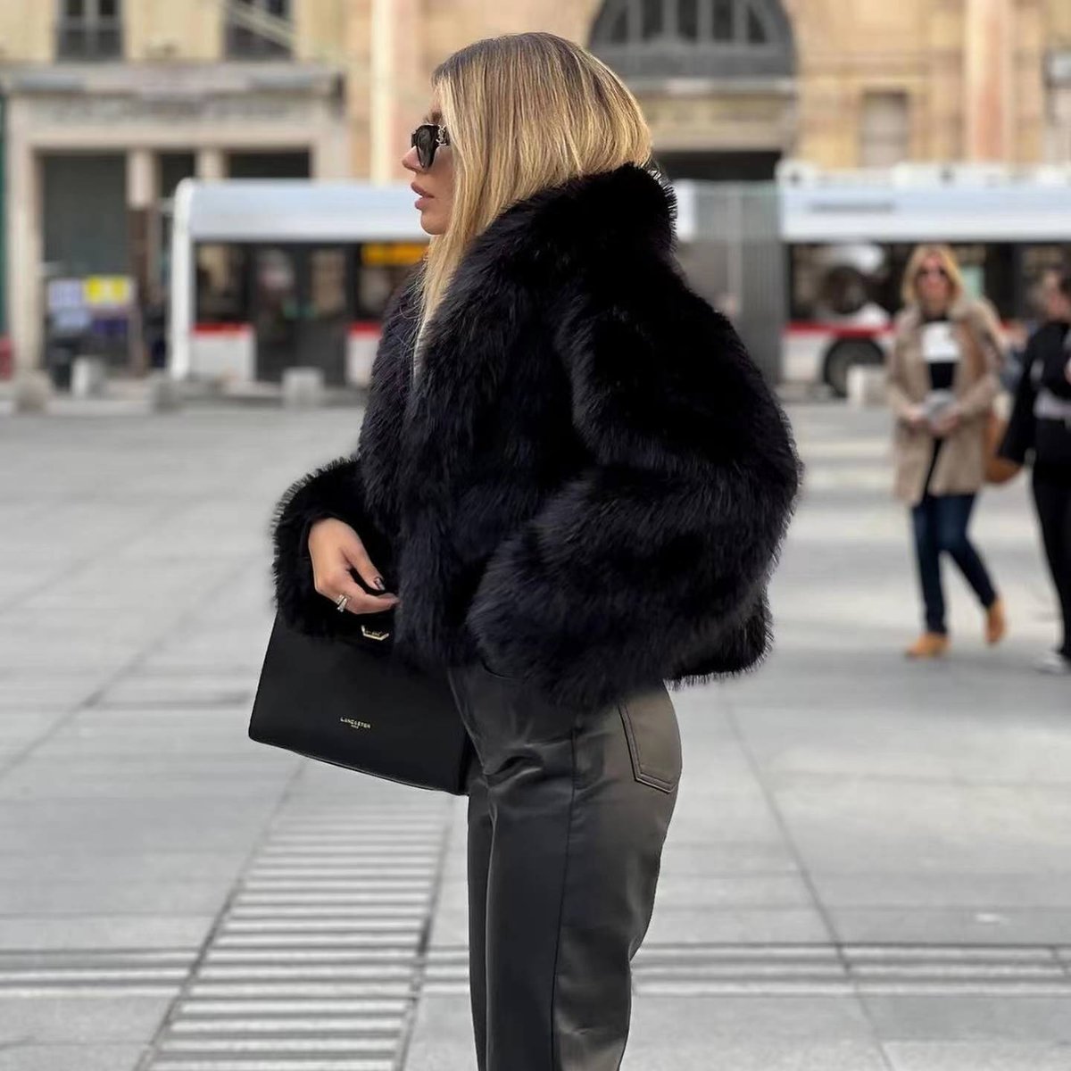 Millie | Elegant Cropped Black Women's Faux Fur Coat for Winter