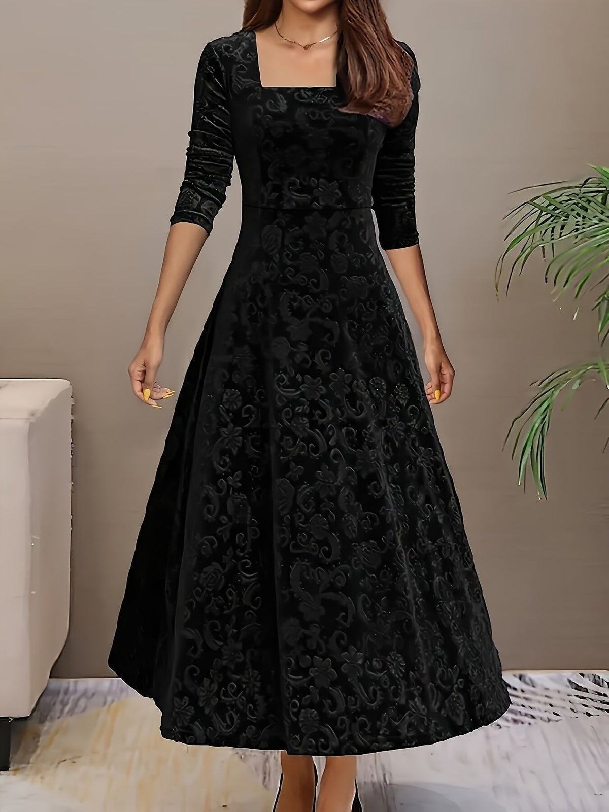 Verona | Embossed Velvet Women's Party Dress