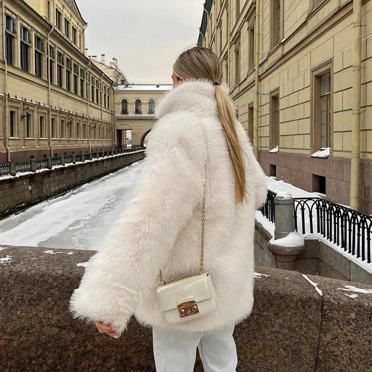 Alice | Oversized Teddy Women's Faux Fur Jacket for Winter