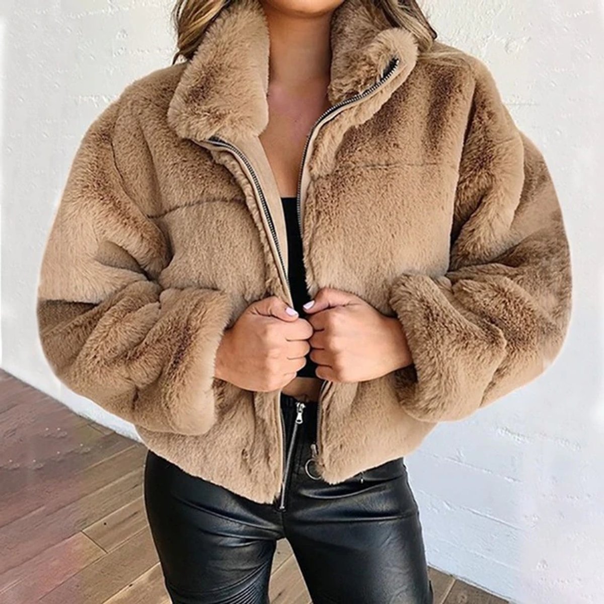 Nora | Fluffy Zip-Up Short Women's Faux Fur Coat for Winter