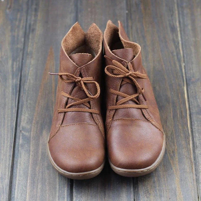 Daisy | Classic Lace-Up Ankle Boots