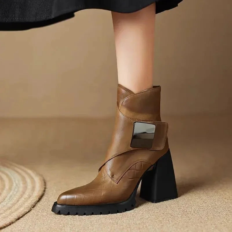 Fleur | Sleek Lug Sole Ankle Boots