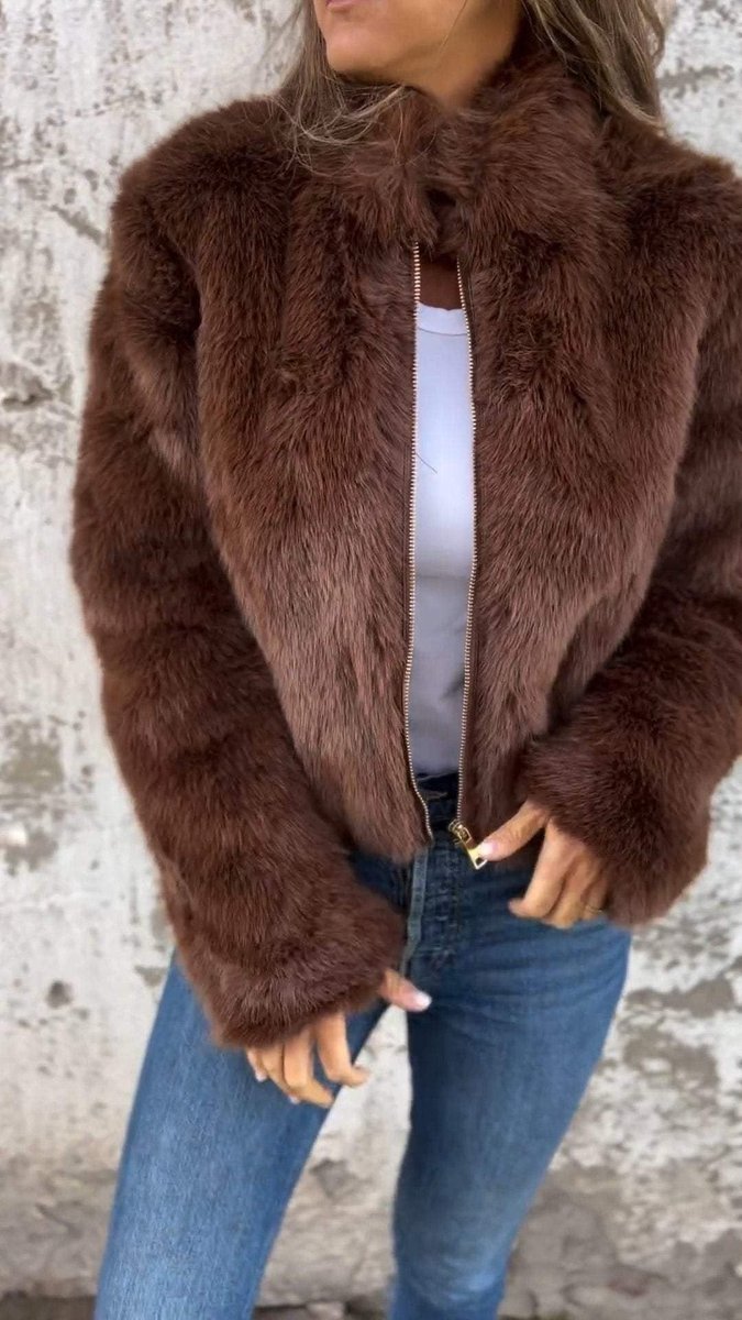 Winifred | Luxe Zip-Up Short Women's Faux Fur Coat for Winter