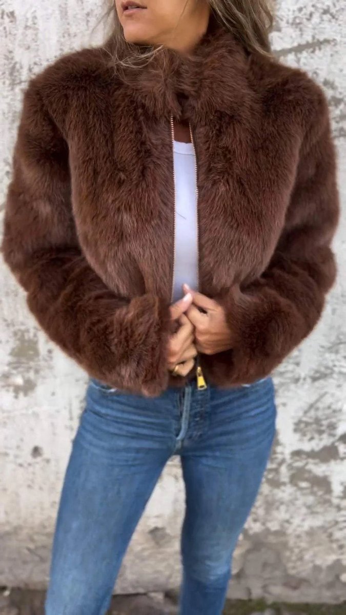Winifred | Luxe Zip-Up Short Women's Faux Fur Coat for Winter