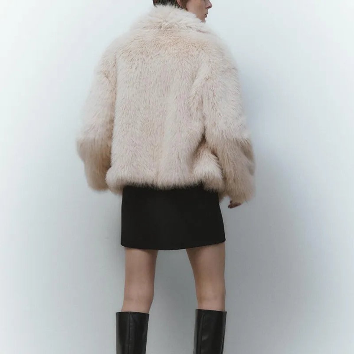Eleanor | Oversized Large-Lapel Women's Faux Fur Coat for Winter