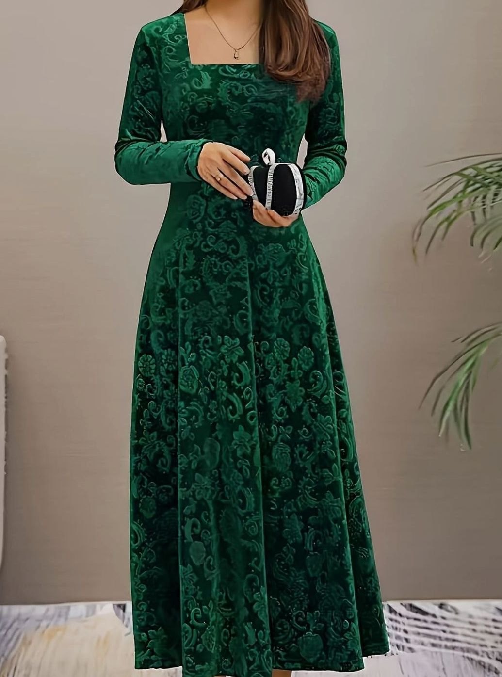 Mia | Embossed Velvet Women's Party Dress