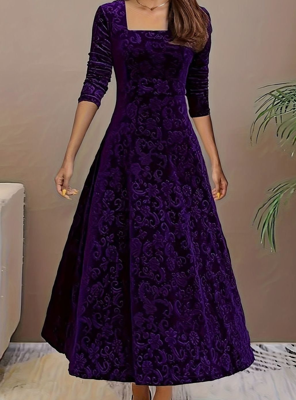 Mia | Embossed Velvet Women's Party Dress