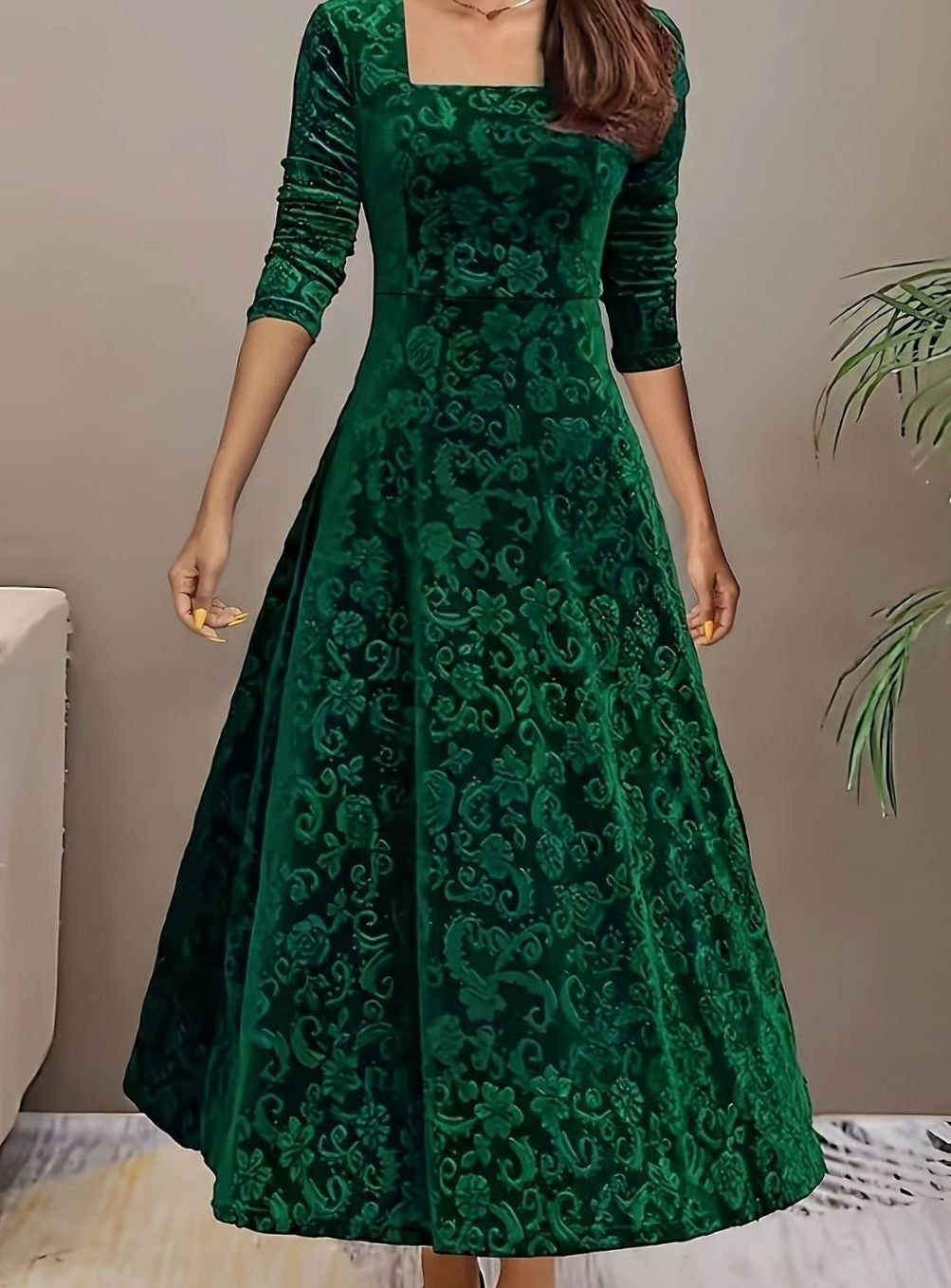 Mia | Embossed Velvet Women's Party Dress